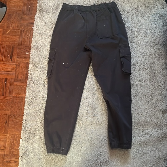 Cuffed black cargo pants - Picture 2 of 3
